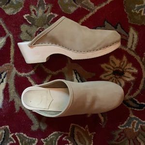 No. 6 Valley clog, low heel